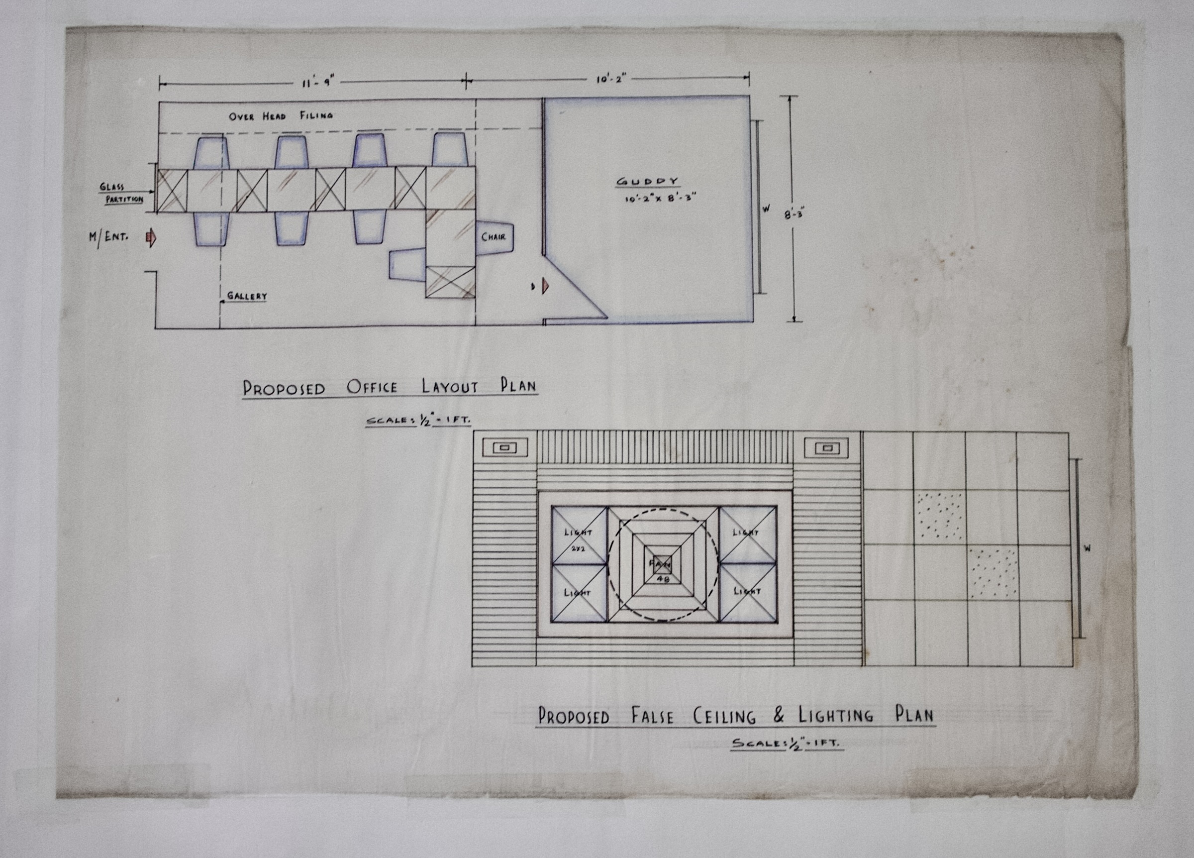 Presentation sheet containing a dimensioned office furniture layout and proposed false-ceiling and lighting plan.